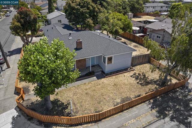 13608 Doolittle, San Leandro CA: https://media.crmls.org/mediaz/08995ec6-f352-433c-9e8c-2545c203ec17.jpg