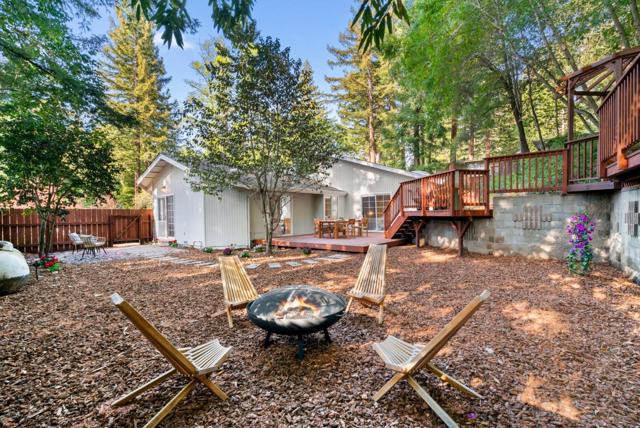 107 Maywood Drive, Boulder Creek CA: https://media.crmls.org/mediaz/0899db80-1b10-49a1-b86a-2a6a1f2bff5a.jpg