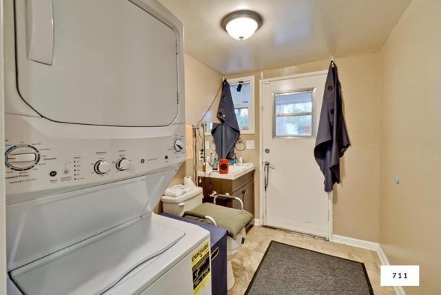 711 Roosevelt Avenue, Redwood City CA: https://media.crmls.org/mediaz/089a9999-9f8a-4c40-b987-45be7aa44c73.jpg