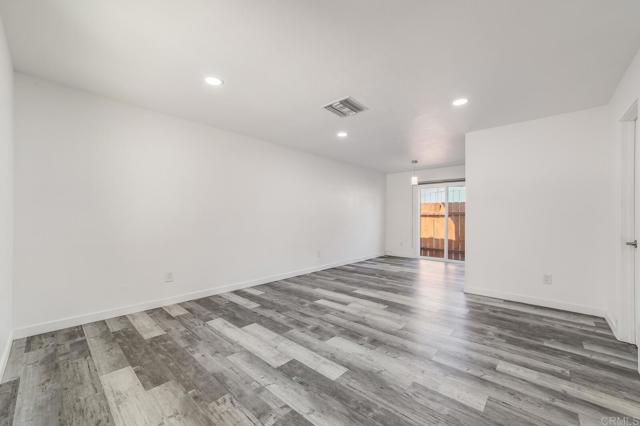 Detail Gallery Image 4 of 19 For 1477 79 14th St #1477,  Imperial Beach,  CA 91932 - 2 Beds | 1/1 Baths