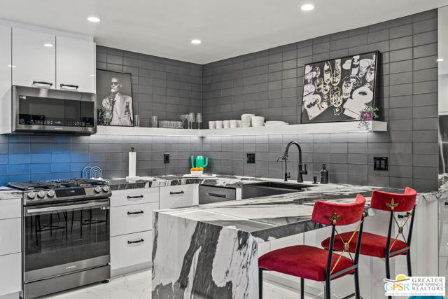 2602 N Whitewater Club Drive, Palm Springs CA: https://media.crmls.org/mediaz/089ce52a-c460-47f5-80f2-dee6fd2d2816.jpg