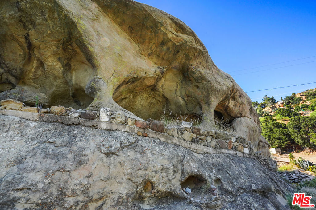 585 Box Canyon