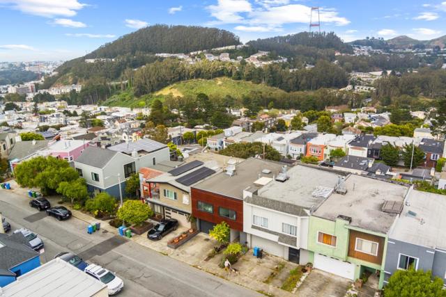 62 Cragmont Avenue, San Francisco CA: https://media.crmls.org/mediaz/089e4d54-60bb-4cf5-be3c-177386d7d08b.jpg