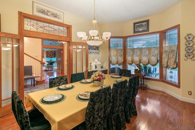 24665 Rancho Santa Teresa Dr, Ramona CA: https://media.crmls.org/mediaz/089eca44-8098-4942-a999-deba3bd4f25a.jpg