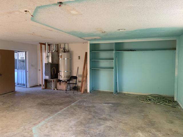 9109 Huntley Road, Fallbrook CA: https://media.crmls.org/mediaz/08a03f8a-96fd-4412-a921-d386d26d440a.jpg