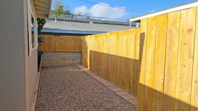 Detail Gallery Image 7 of 9 For 1031 E Pennsylvania Ave, Escondido,  CA 92025 - 2 Beds | 1 Baths