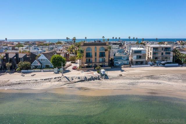 2808 Bayside Walk, San Diego CA: https://media.crmls.org/mediaz/08a0bba1-2f98-42e0-9e00-dda8f2914b72.jpg