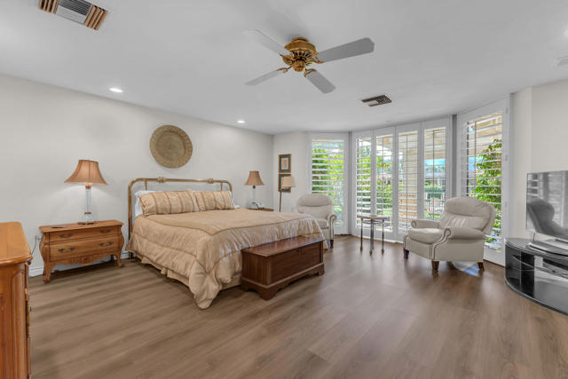 5 Stanford Drive, Rancho Mirage CA: https://media.crmls.org/mediaz/08a13071-4013-47a9-aad8-fae06f3d5ff7.jpg