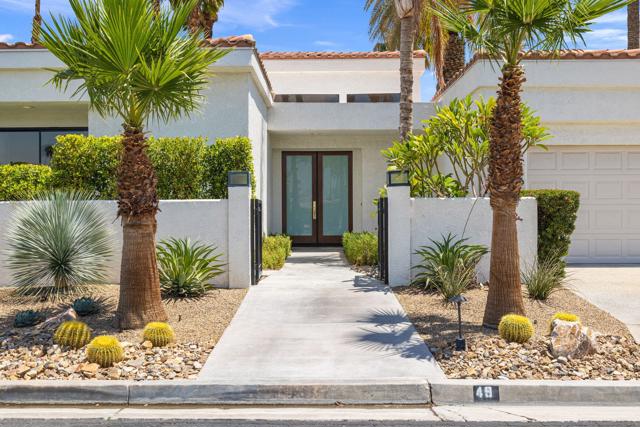 49 Mission Palms E Drive, Rancho Mirage CA: https://media.crmls.org/mediaz/08a1604c-7ebe-4fe1-b16e-c08fc655c3de.jpg