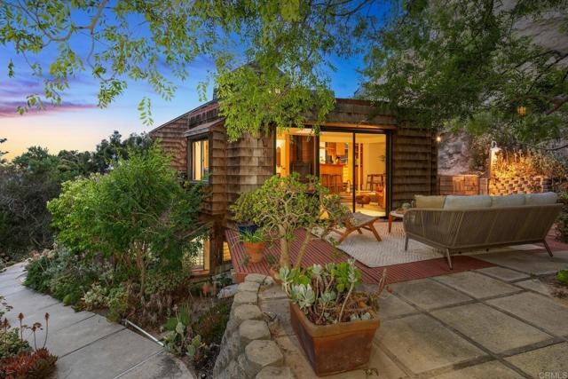 Detail Gallery Image 1 of 1 For 12973 via Latina, Del Mar,  CA 92014 - 3 Beds | 2 Baths