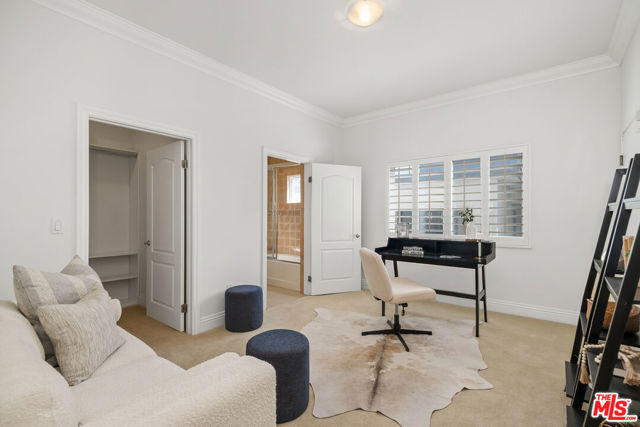 11840 Dorothy Street, Los Angeles CA: https://media.crmls.org/mediaz/08a40682-a0bc-4786-acd6-05265a15af61.jpg
