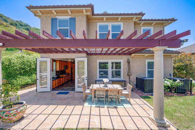 650 Astera Court, Newbury Park CA: https://media.crmls.org/mediaz/08a416b7-1807-4dca-bfeb-3b6669beab8d.jpg