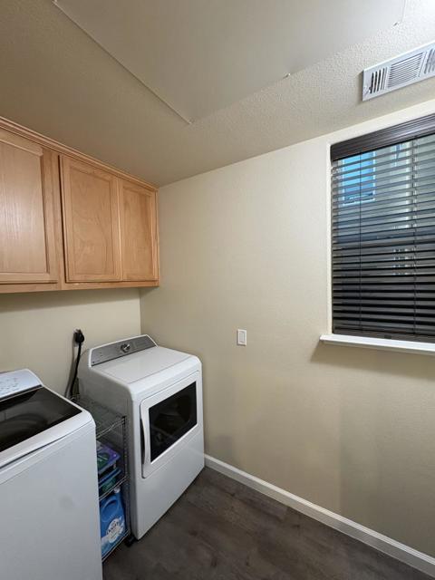 639 Heirloom Place, King City CA: https://media.crmls.org/mediaz/08a543a7-6dc0-4f0f-abb2-5d4c3559f511.jpg