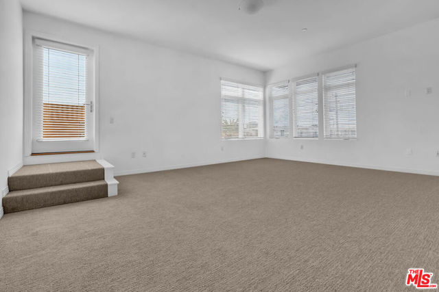 4050 GLENCOE Avenue, Marina del Rey CA: https://media.crmls.org/mediaz/08a5c059-de80-499d-9dc6-52e20a94fa92.jpg