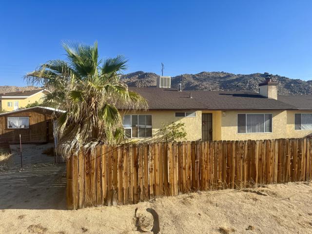 6767 Peterson Road, 29 Palms CA: https://media.crmls.org/mediaz/08a6dcfc-dc3b-4f25-bcca-88a82bba0124.jpg