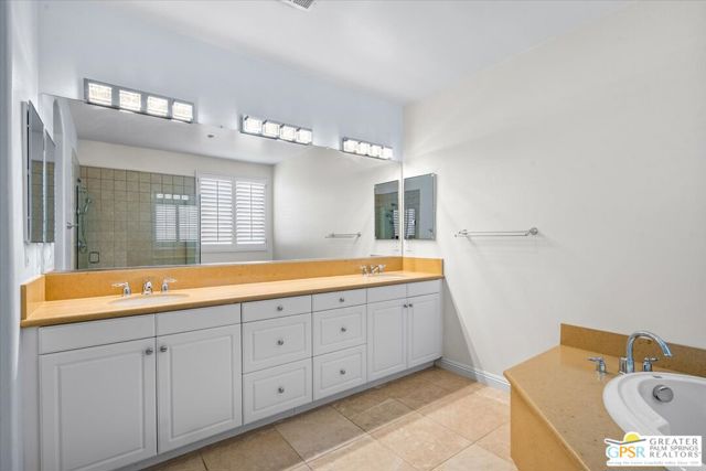 3764 Serenity Trail, Palm Springs CA: https://media.crmls.org/mediaz/08a6e326-e7c1-4017-938c-456ce88527ed.jpg