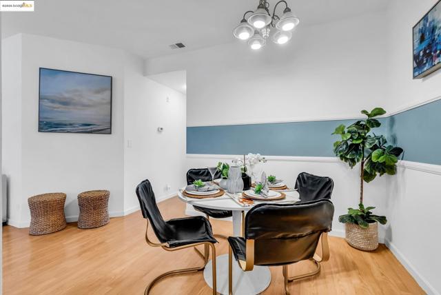 2912 Flint St, Union City CA: https://media.crmls.org/mediaz/08a7b1a5-a752-4a45-b9a4-640673df2b30.jpg