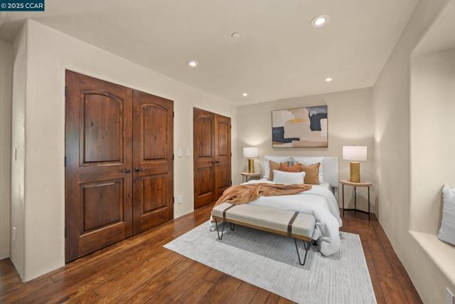 80 Rheem Blvd, Orinda CA: https://media.crmls.org/mediaz/08a7b61b-2a5f-47e9-aea0-581765e1c73d.jpg