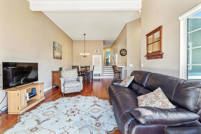 175 Troon Way, Half Moon Bay CA: https://media.crmls.org/mediaz/08a7d4f2-ae23-437a-8f0c-fdad3b0be388.jpg