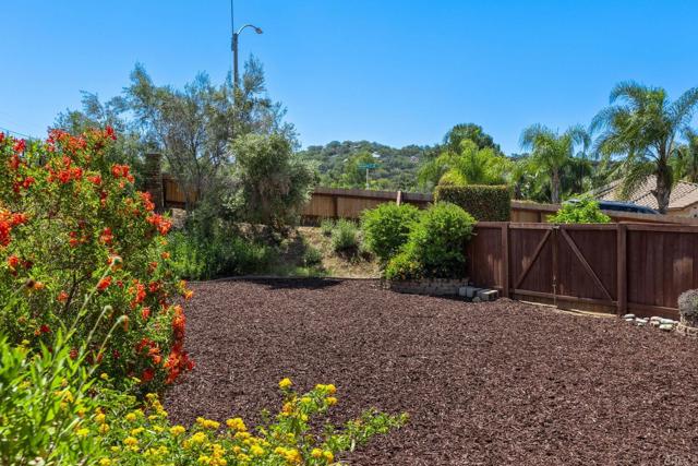 2292 Marquand Court, Alpine CA: https://media.crmls.org/mediaz/08a8ad87-16c4-4873-8fe7-c2f1cfc18811.jpg