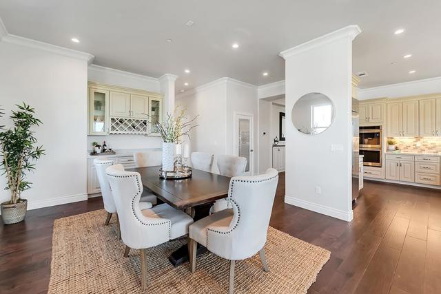 475 E Middle Avenue, San Martin CA: https://media.crmls.org/mediaz/08a8b095-651e-4b15-9c81-52b192228f8c.jpg
