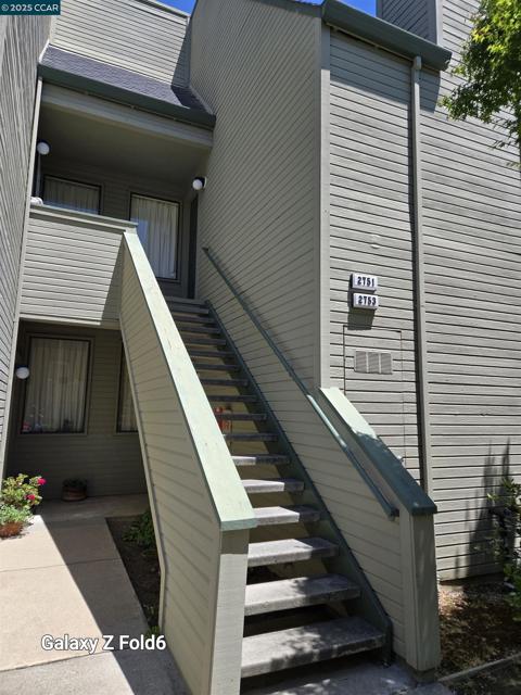 2753 East Ct, Richmond CA: https://media.crmls.org/mediaz/08a9af41-fe9b-49e7-87dc-ee05f5304579.jpg