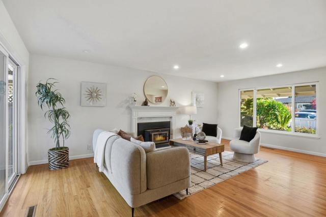 1079 Annapolis Drive, San Mateo CA: https://media.crmls.org/mediaz/08a9c1a1-cd5b-4285-8a8e-9965e6e127a8.jpg