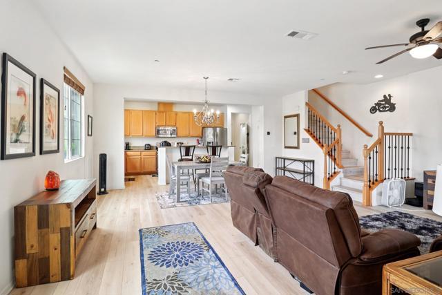 1709 Santa Carolina, Chula Vista CA: https://media.crmls.org/mediaz/08a9cc96-e152-47e0-918d-b019eae48b9a.jpg