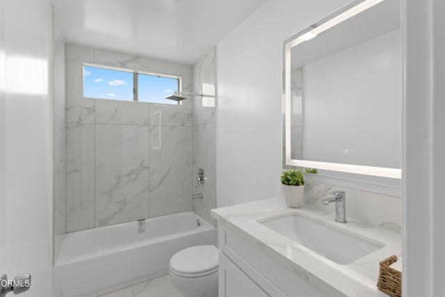 Detail Gallery Image 27 of 35 For 3955 Blackwood St, Thousand Oaks,  CA 91320 - 5 Beds | 3/1 Baths