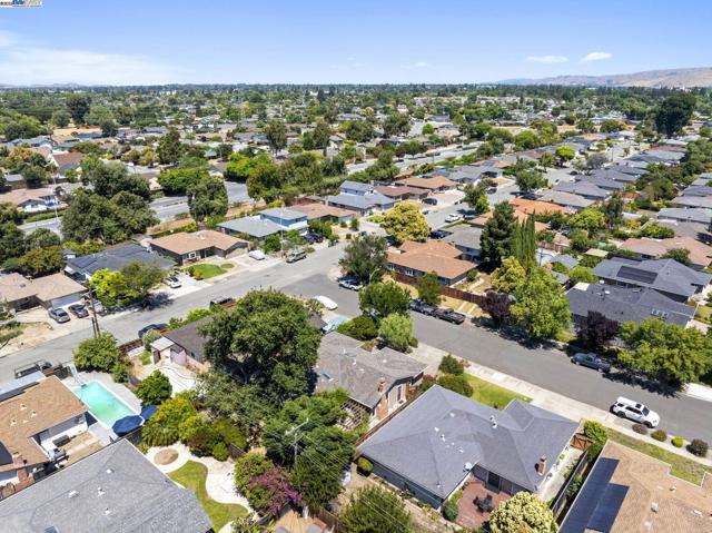 4580 Theresa Ave, Fremont CA: https://media.crmls.org/mediaz/08aa307e-b05f-4ccb-8995-1f2cdafc2a45.jpg