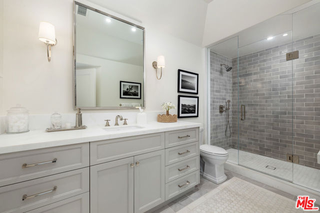 1479 Bonnymede Drive, Santa Barbara CA: https://media.crmls.org/mediaz/08aa56f5-5264-437b-b83c-08c82476229a.jpg