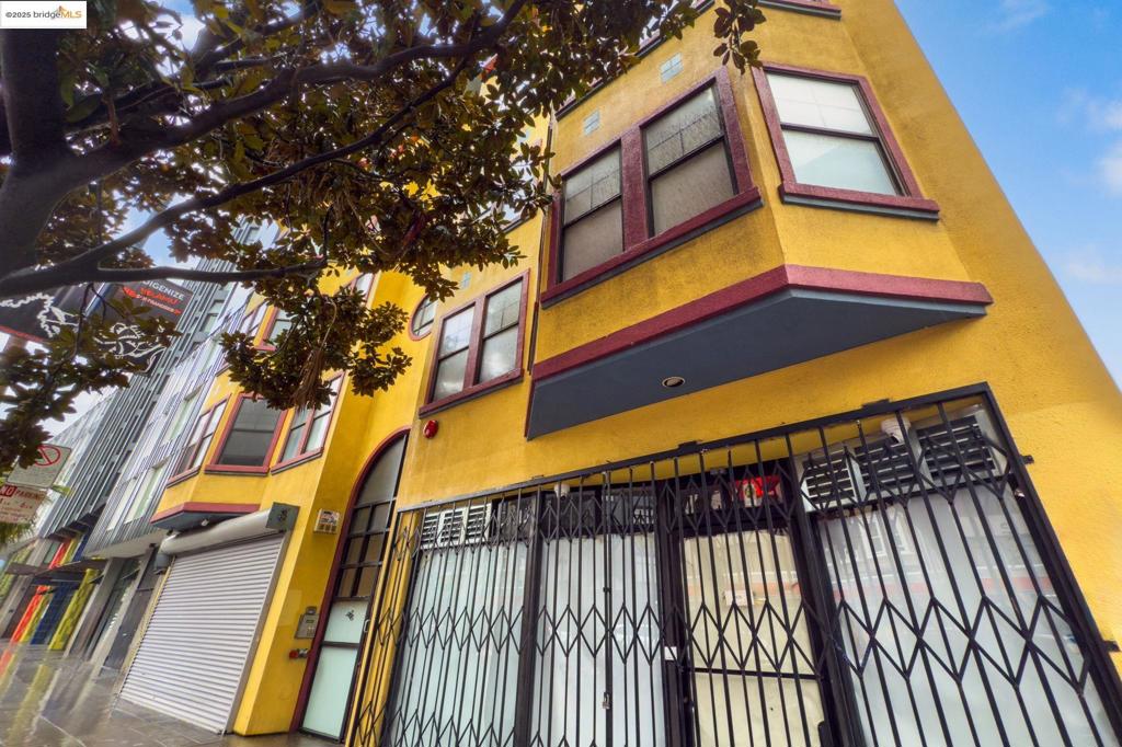 1930 Mission St #17