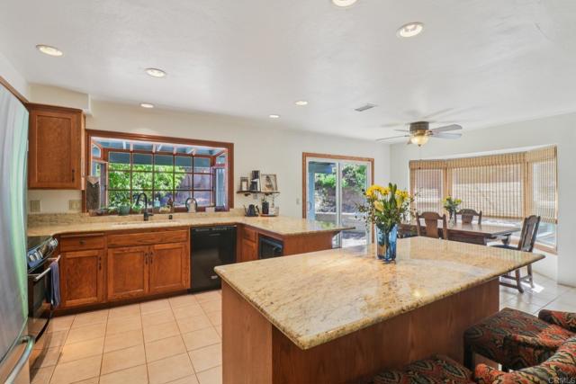 Detail Gallery Image 16 of 63 For 1921 via Corina, Alpine,  CA 91901 - 3 Beds | 2/1 Baths