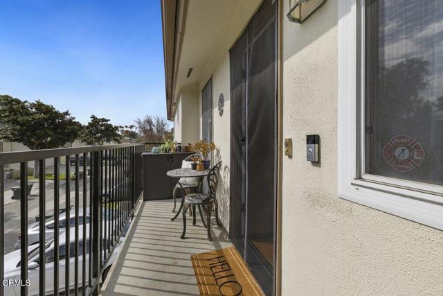 Detail Gallery Image 2 of 16 For 1106 Chalmette Ave, Ventura,  CA 93003 - 2 Beds | 1 Baths