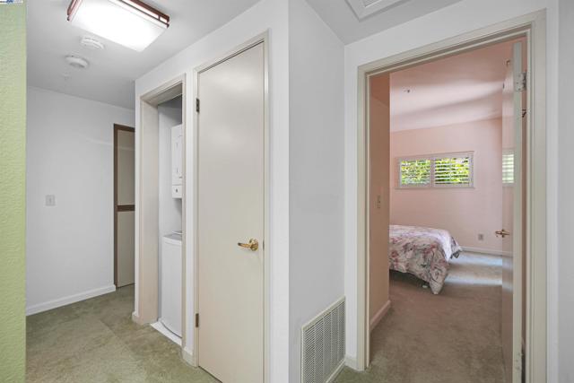 1280 Stanhope Ln, Hayward CA: https://media.crmls.org/mediaz/08acb652-4918-4d69-929a-e8a7922ebdf3.jpg