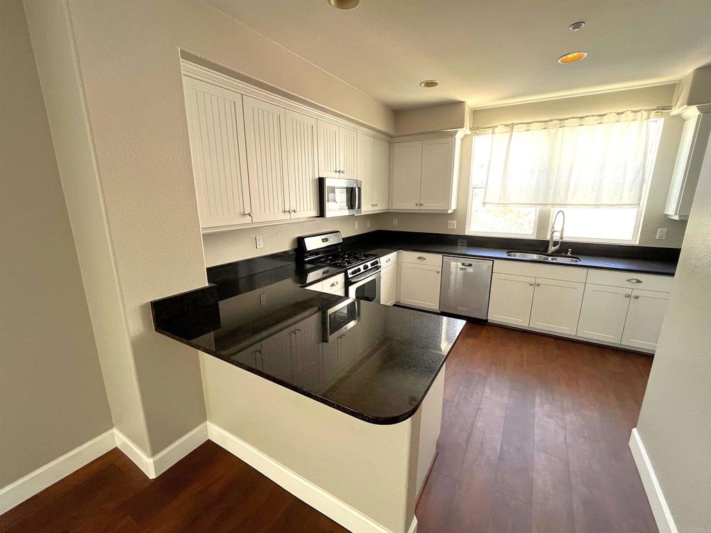 820 Harbor Cliff Way - photo 5