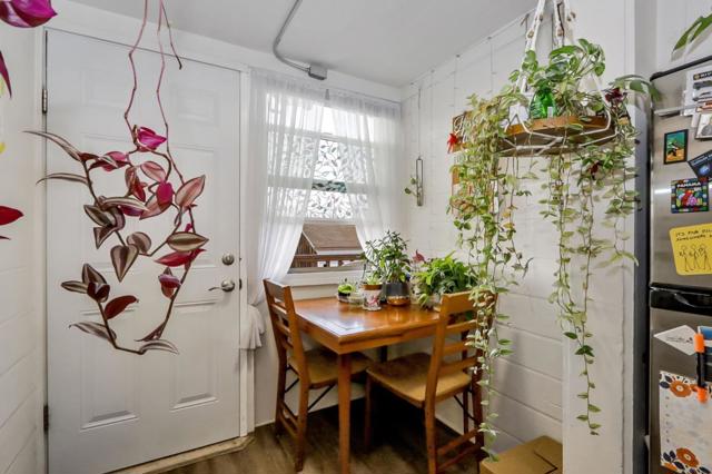 627 S 3rd Street, San Jose CA: https://media.crmls.org/mediaz/08ae1865-6d2a-49ab-8b08-dd30a5a9d612.jpg