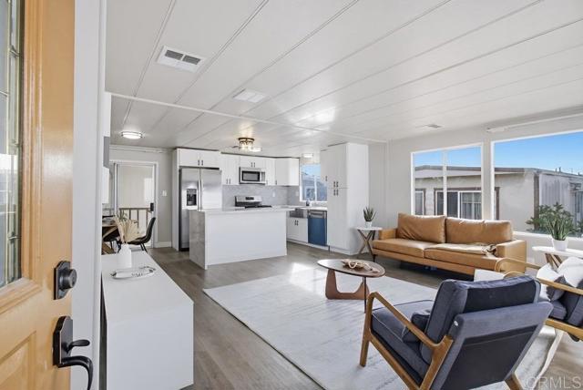 Detail Gallery Image 6 of 42 For 402 63rd St #115,  San Diego,  CA 92114 - 2 Beds | 2 Baths