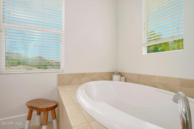 650 Astera Court, Newbury Park CA: https://media.crmls.org/mediaz/08af5f2b-b11c-463d-adec-784a1a834d3c.jpg