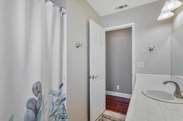 1204 Shore Road, Hollister CA: https://media.crmls.org/mediaz/08af6623-1dd6-4350-a041-4213dfa5d361.jpg