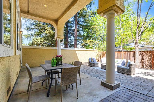 10 Tyrella Court, Mountain View CA: https://media.crmls.org/mediaz/08afd794-7fec-46bd-bfe7-addec6c0726b.jpg