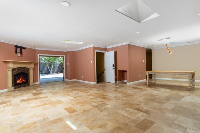 Detail Gallery Image 11 of 35 For 8364 Lake Ashwood Ave, San Diego,  CA 92119 - 4 Beds | 2/1 Baths