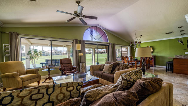 76895 Morocco Road, Palm Desert CA: https://media.crmls.org/mediaz/08b11389-8a4e-4aed-8313-27c04cf502d5.jpg