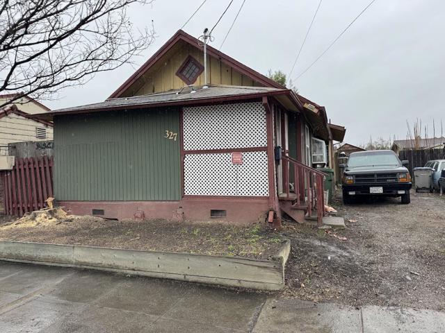 327 Martha Street, San Jose CA: https://media.crmls.org/mediaz/08b1dad5-77f2-4ba2-ba18-d40407789a0e.jpg