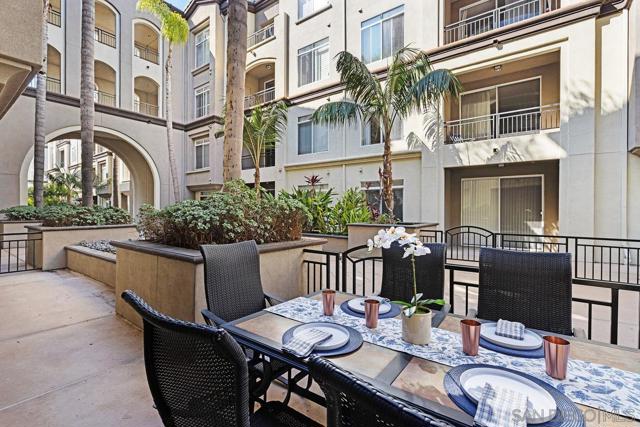 4165 Executive Dr, La Jolla, California 92037, 2 Bedrooms Bedrooms, ,2 BathroomsBathrooms,Condominium,For Sale,Executive Dr,250020091SD