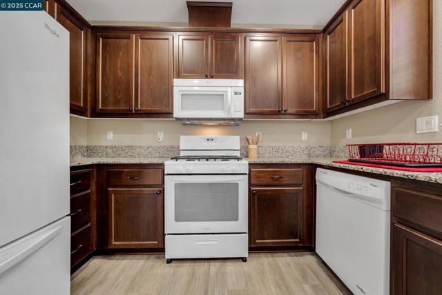 1037 Gridley Dr, Pittsburg CA: https://media.crmls.org/mediaz/08b34f63-ba36-44b6-b4fc-1d066601acd4.jpg
