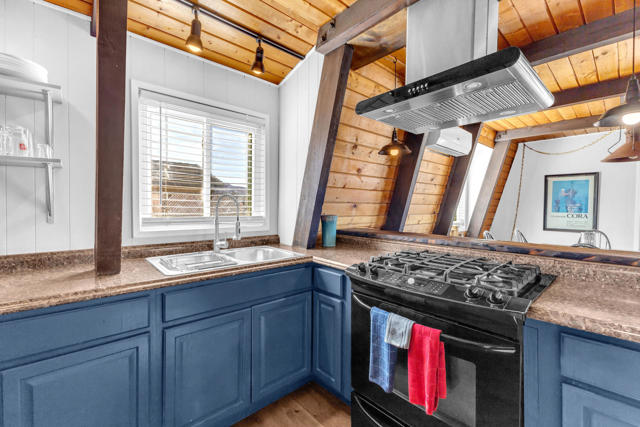 71915 Samarkand Drive, 29 Palms CA: https://media.crmls.org/mediaz/08b52257-8df4-4422-886c-6e4490eecfa0.jpg