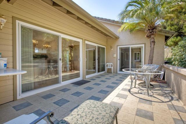 61 Via Larga Vista, Bonsall CA: https://media.crmls.org/mediaz/08b556dc-70e4-4b41-803a-4b402a593226.jpg