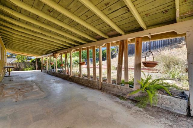 6800 Colorado Ave, La Mesa CA: https://media.crmls.org/mediaz/08b56915-b51e-41ce-ad56-83e5df2645f4.jpg