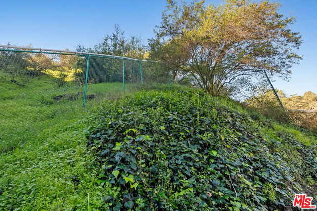 Drew Fenton | 1653 N Beverly Glen Boulevard Los Angeles CA | MLS: 7574245